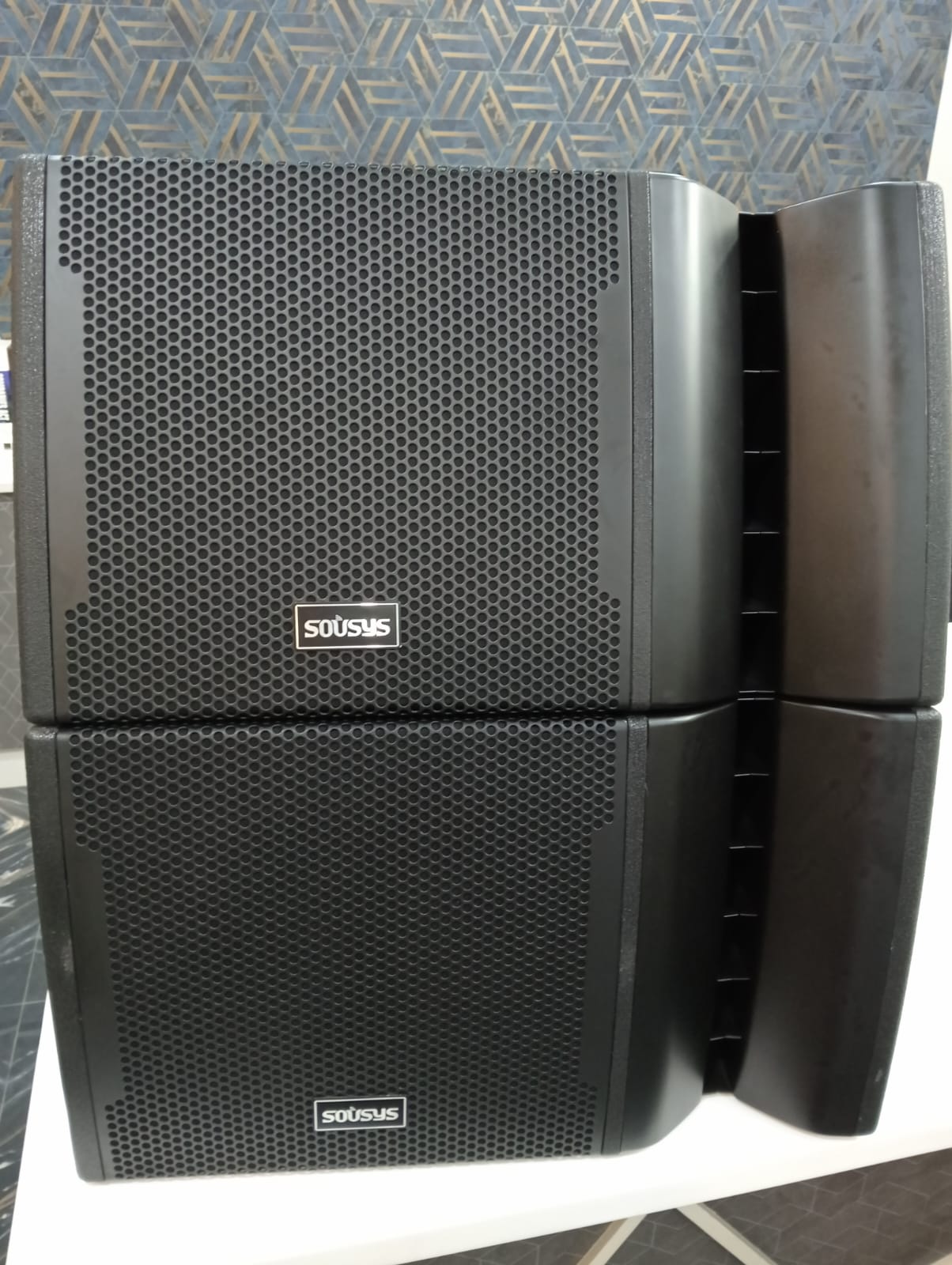 Why is the Line Array Speakers Being So Popular. What are the Advantages of These Speakers